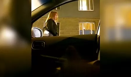 Лиза Роуз Дълбоко porno s jivotni гърло перфектно като шампион