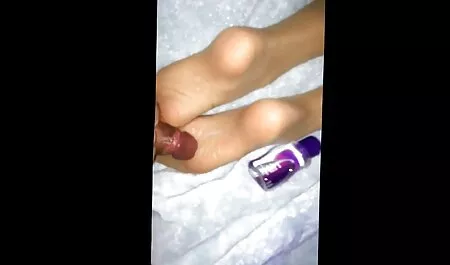 Teen бледо porno клипове поглед към банята и шибан в банята!