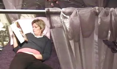 MILF да ви свършват един по един balgarsko porno