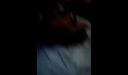 Блондинката изглежда страхотно на черен човек-Сцена 6-DDF секс порно видеоклипове productions