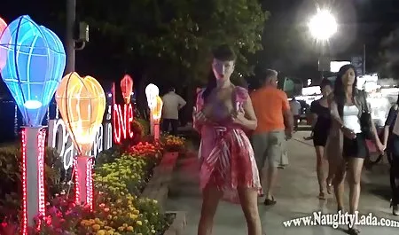 Ашлин Брук Соло seks klipcheta пръст и играе хууу
